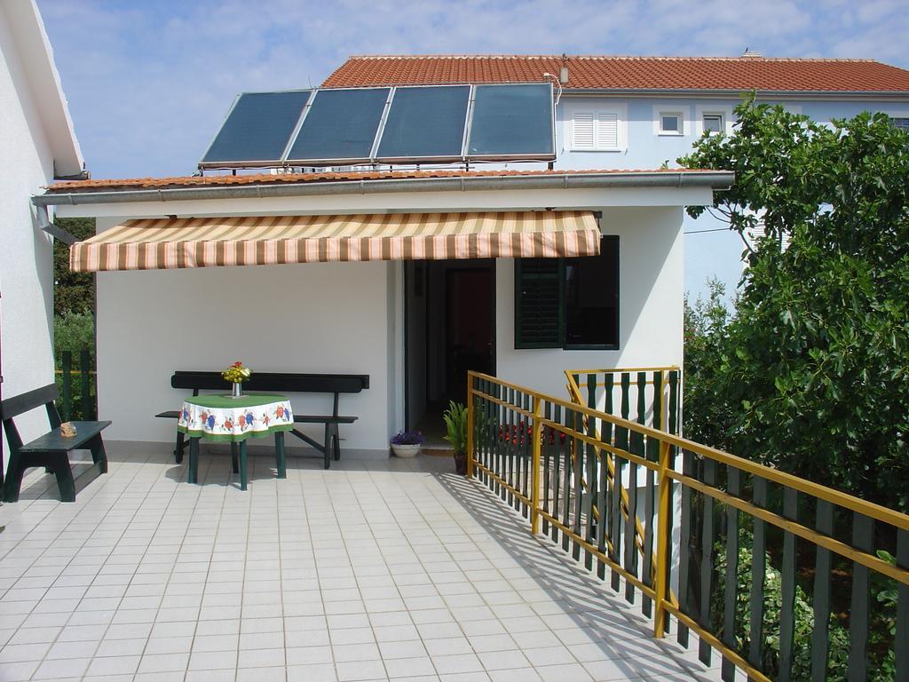 Apartments And Rooms Mirjana บาร์บินเย ห้อง รูปภาพ