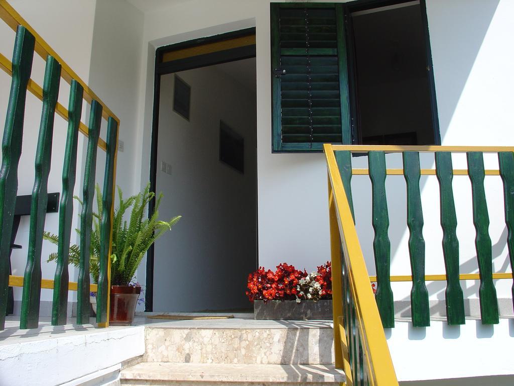Apartments And Rooms Mirjana บาร์บินเย ภายนอก รูปภาพ